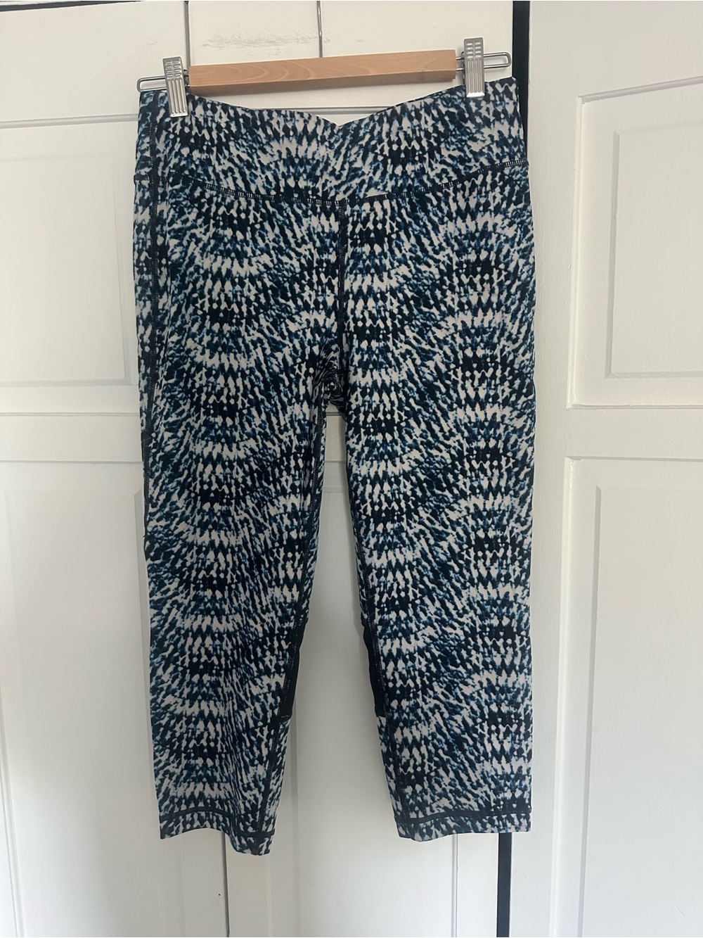 Tommy Hilfiger Sport Blue & White Printed Cropped Leggings